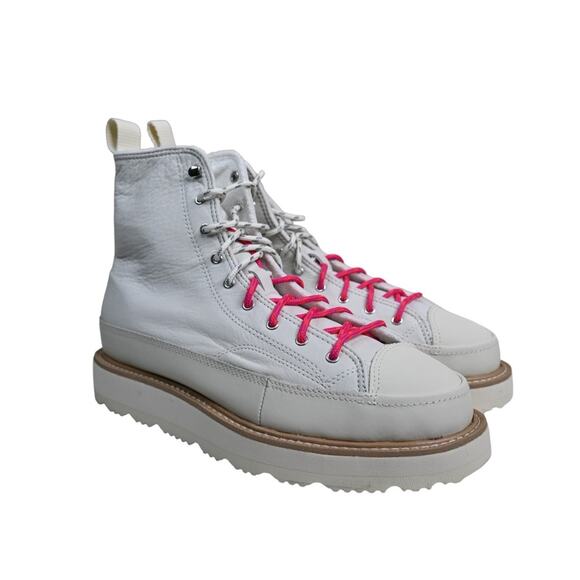 Converse Gender Inclusive Chuck Taylor All Star High Top Sneaker Boot NEW - Picture 2 of 11